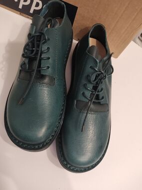 Women's Trippen Teal Leather Lace-Up Oxfords - Polished Casual Comfort 41